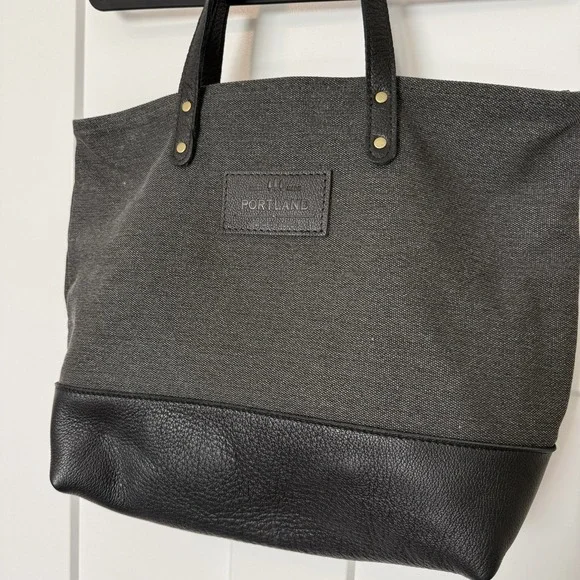 New Portland Leather Goods Big Big Tote Grey Black Canvas Leather RARE HTF - Picture 3 of 6